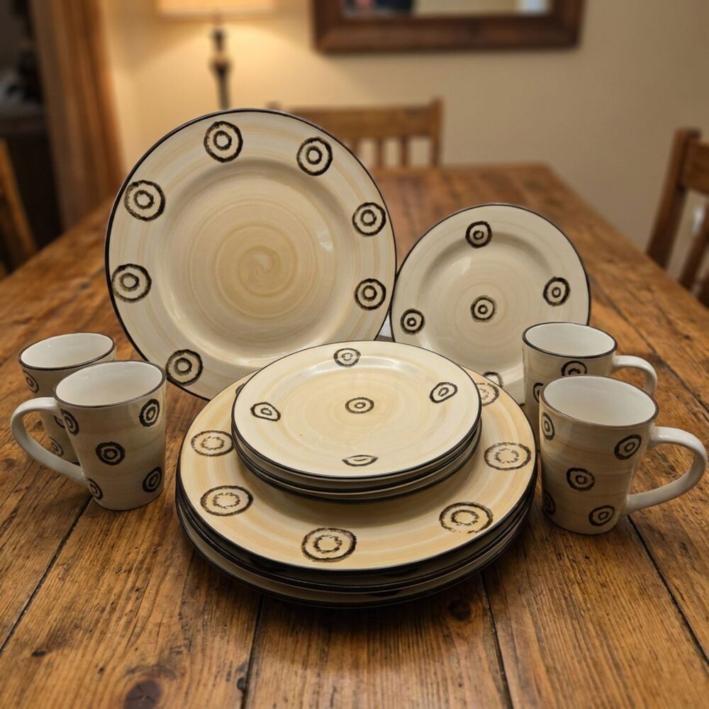 Montgomery Ward Taos Circles Cream Swirl Dinnerware set of 12